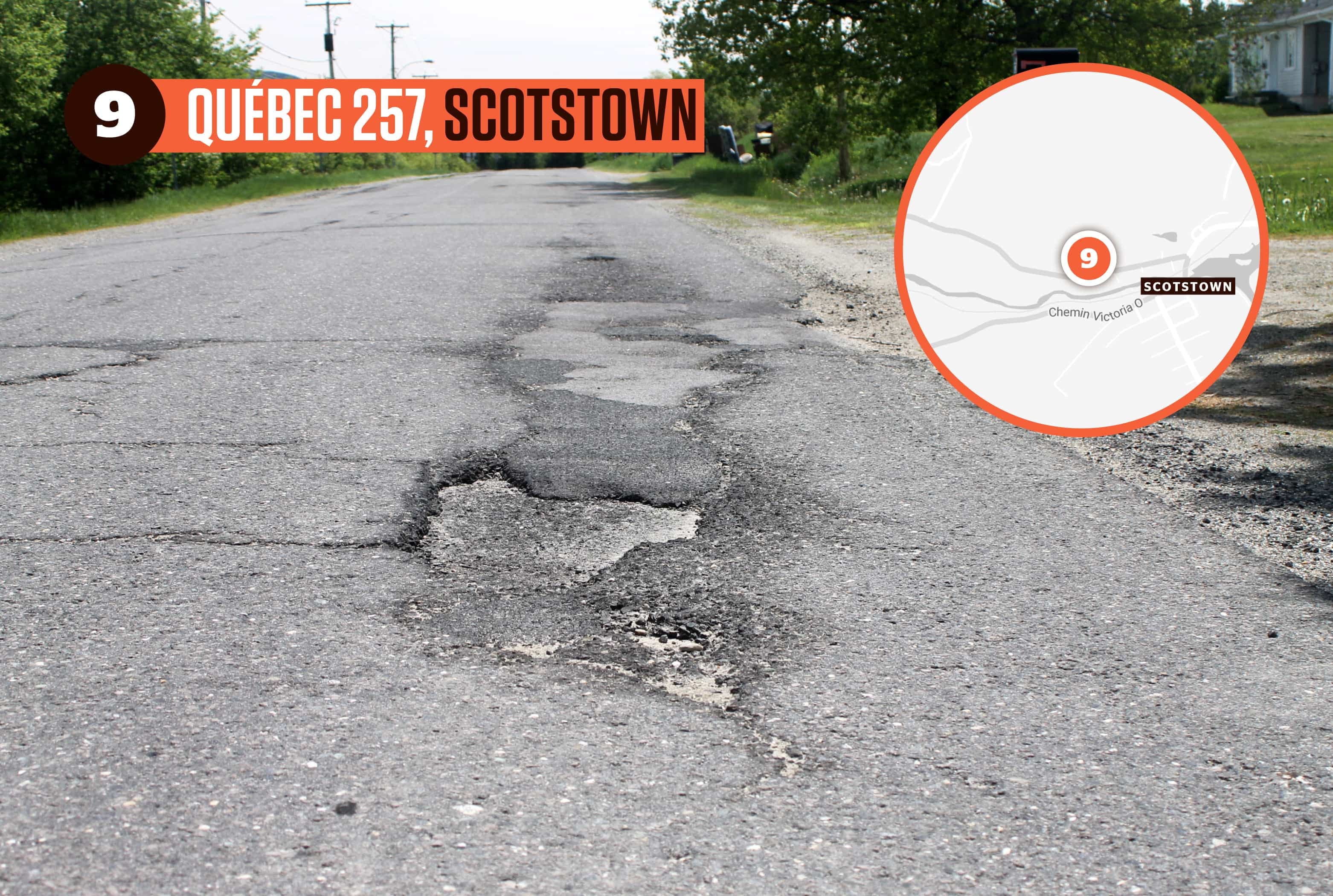 La route provinciale 257 à Scotstown, en Estrie, est criblée de craques et de nids-de-poule.