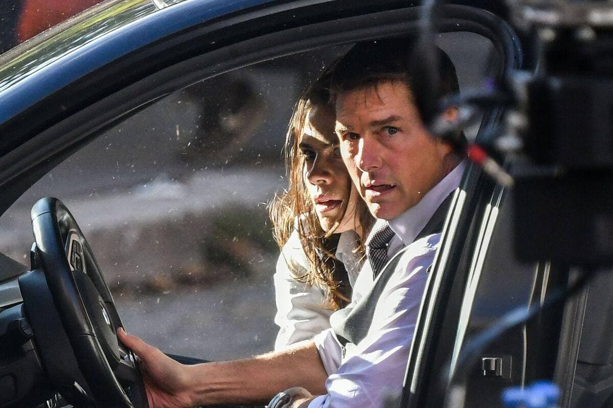Tom Cruise et Hayley Atwell pendant le tournage de Mission: Impossible 7 à Rome
