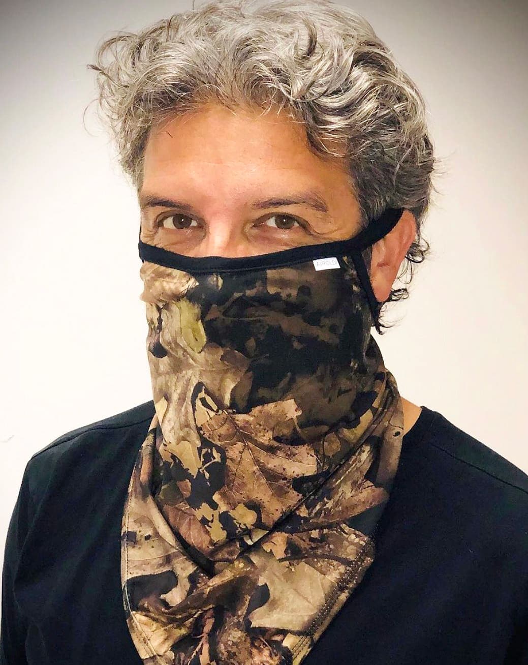 Jean Airoldi revient à ses premiers amours. Il lance notamment sa collection de vêtements pour Noël.