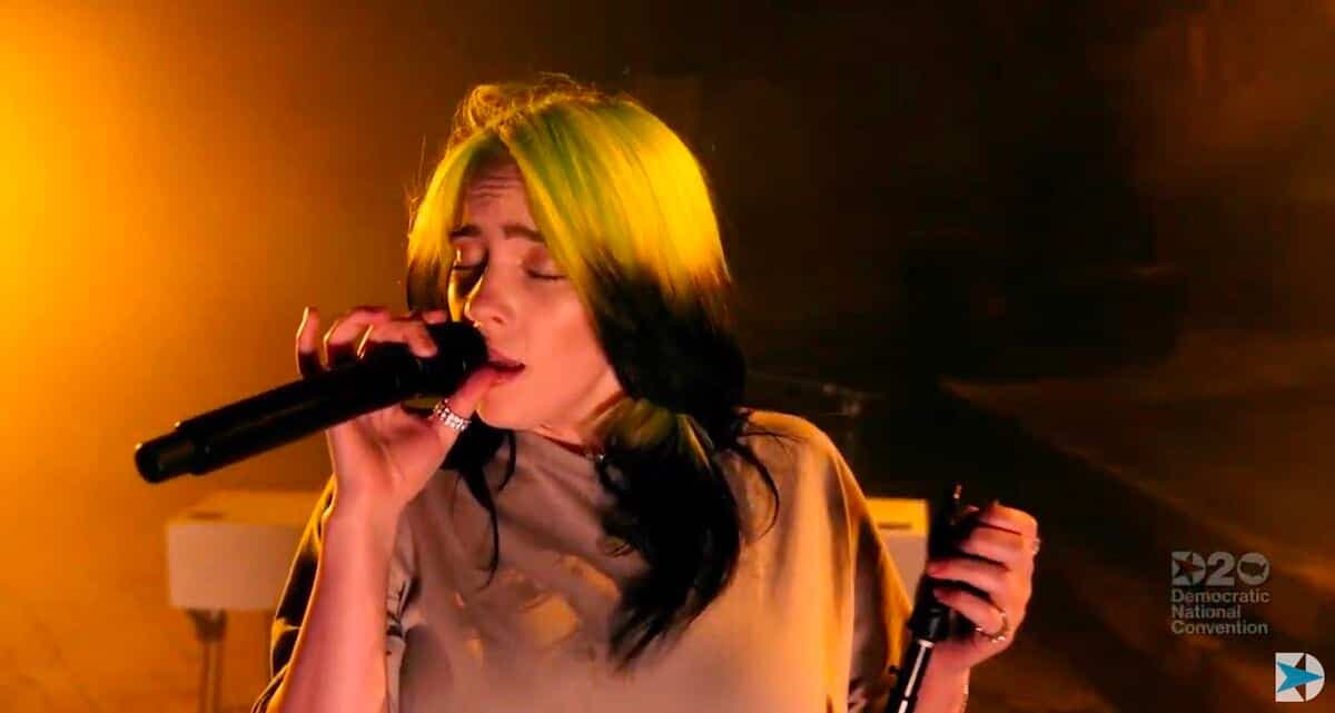 Billie Eilish performant virtuellement à cause de la pandémie, le 19 août 2020