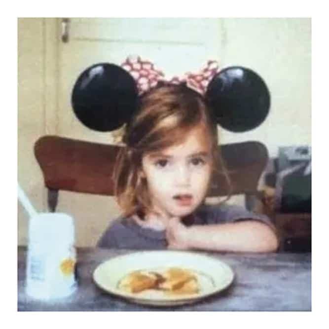 Emma a dit à la blague sur Instagram qu’elle était moins cute qu’Emma Roberts à l’époque.