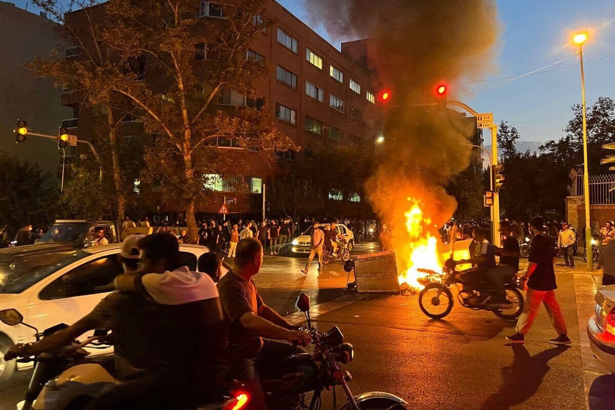 Des manifestants rassemblés à Téhéran.