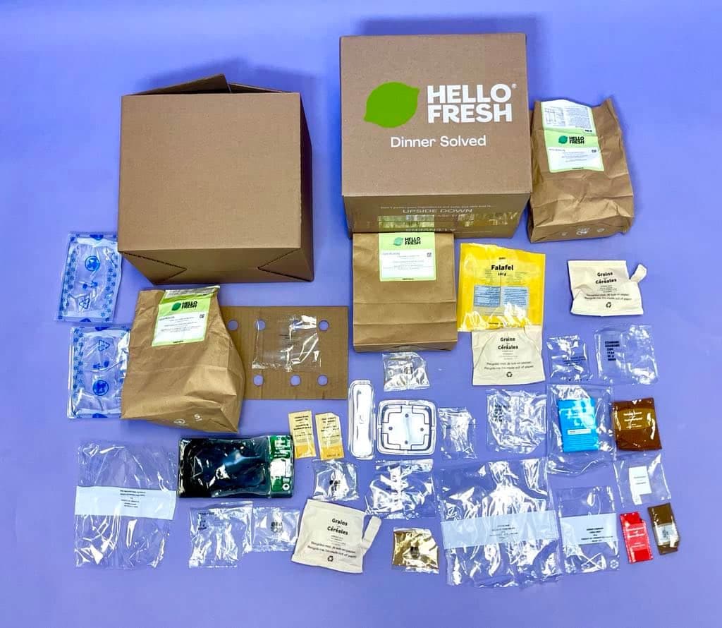Les déchets générés par une boîte HelloFresh de trois recettes, deux portions. Plusieurs de ces emballages ne sont pas recyclables.