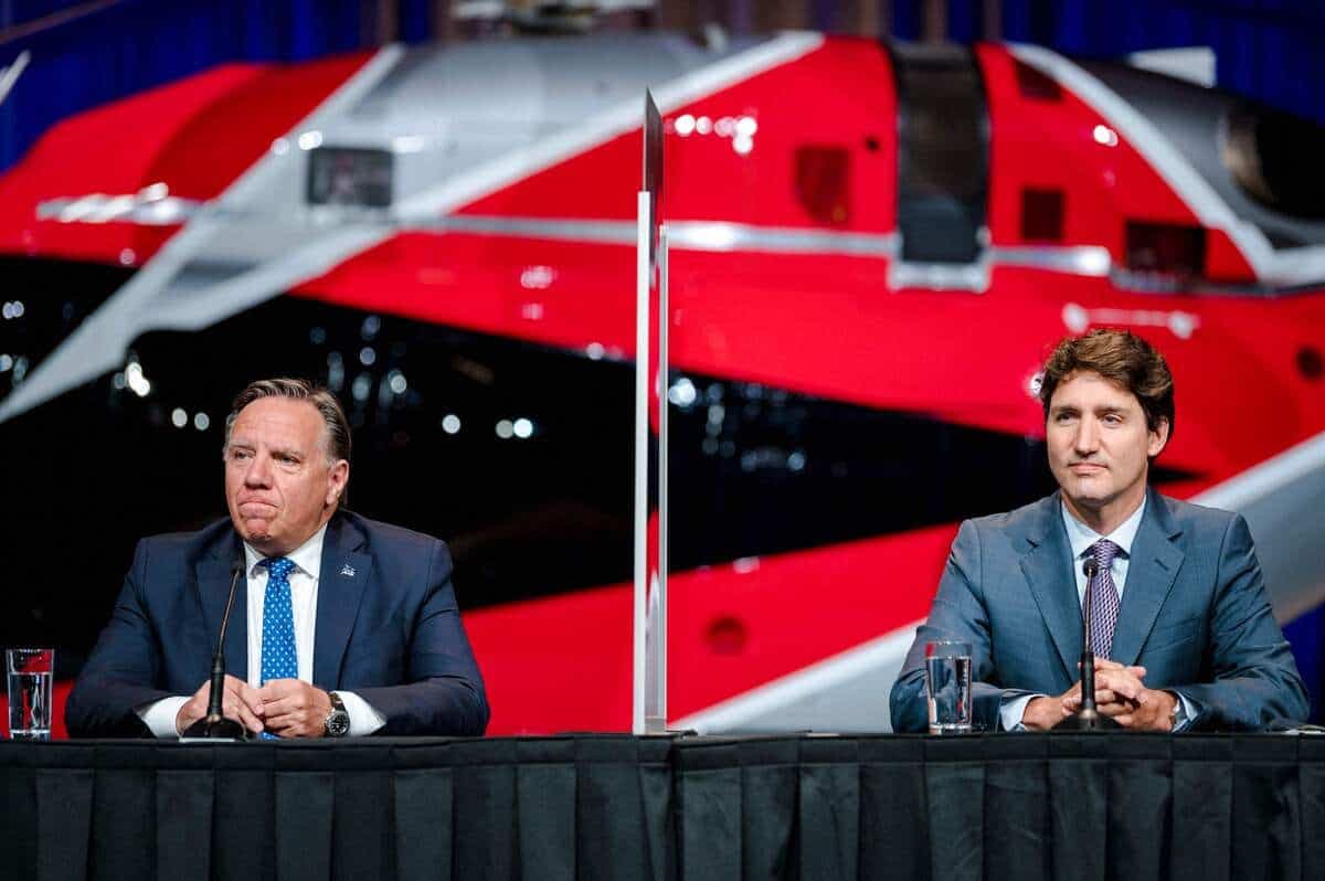 François Legault et Justin Trudeau ont sorti leurs portefeuilles pour aider l’aéronautique au Québec, jeudi, au Palais des Congrès de Montréal.