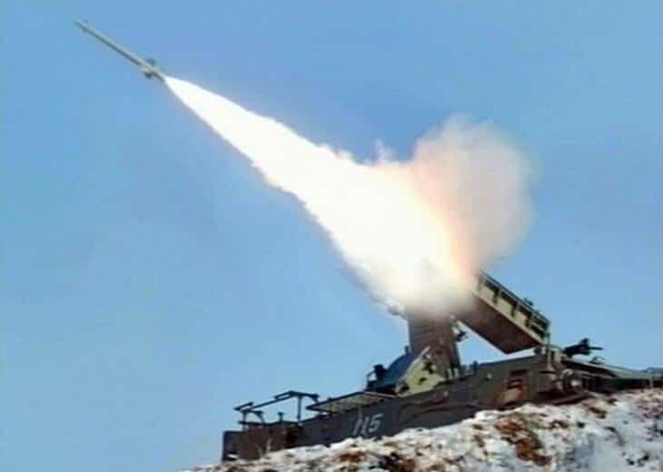 Si les armes ne servent qu'à des démonstrations de force, les attaques informatiques de la Corée du Nord sont monnaie courante.