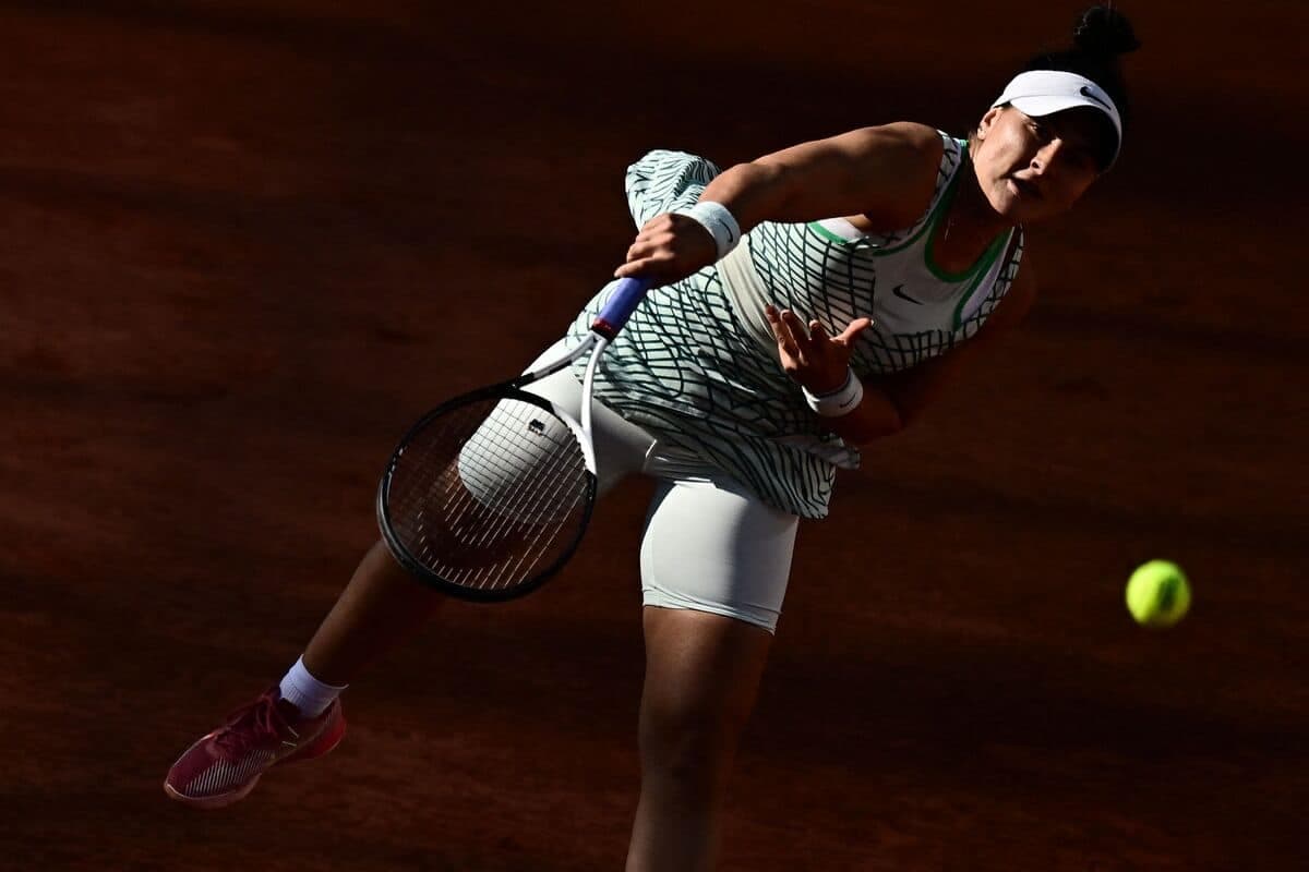 Bianca Andreescu a été surprise par Lesia Tsurenko, samedi soir, à Paris.
