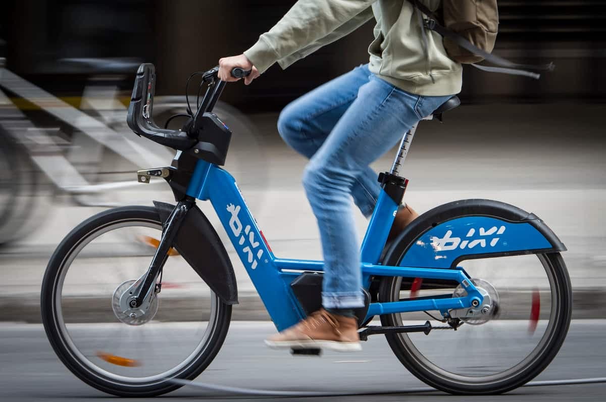 Un bixi électrique, un vélo à assistance électrique en libre-service, à Montréal, jeudi le 19 septembre 2019.