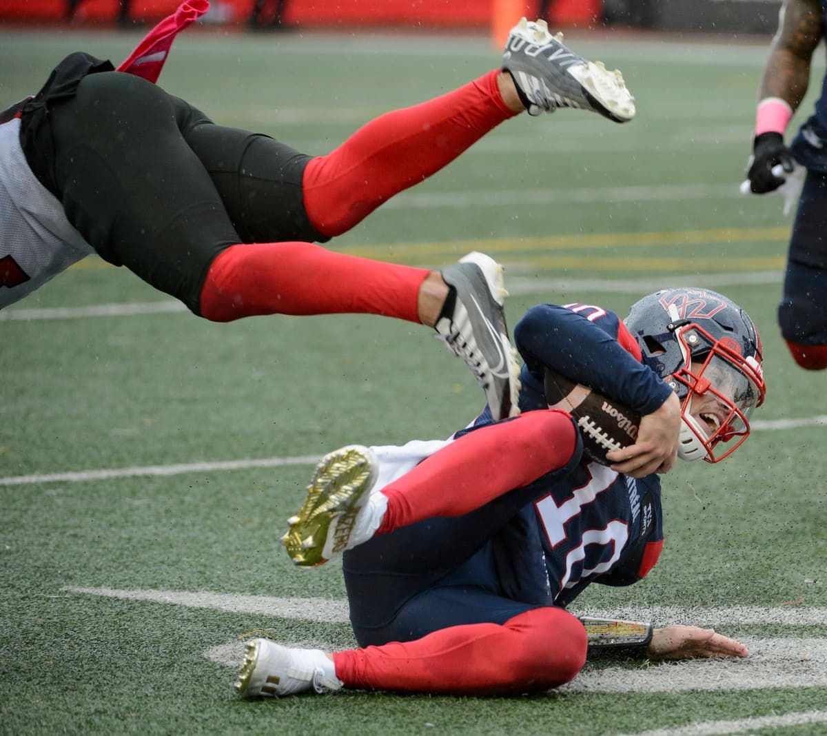 Davis Alexander, dans un match contre le Rouge et Noir d'Ottawa, le 14 octobre 2024, au stade Percival-Molson.