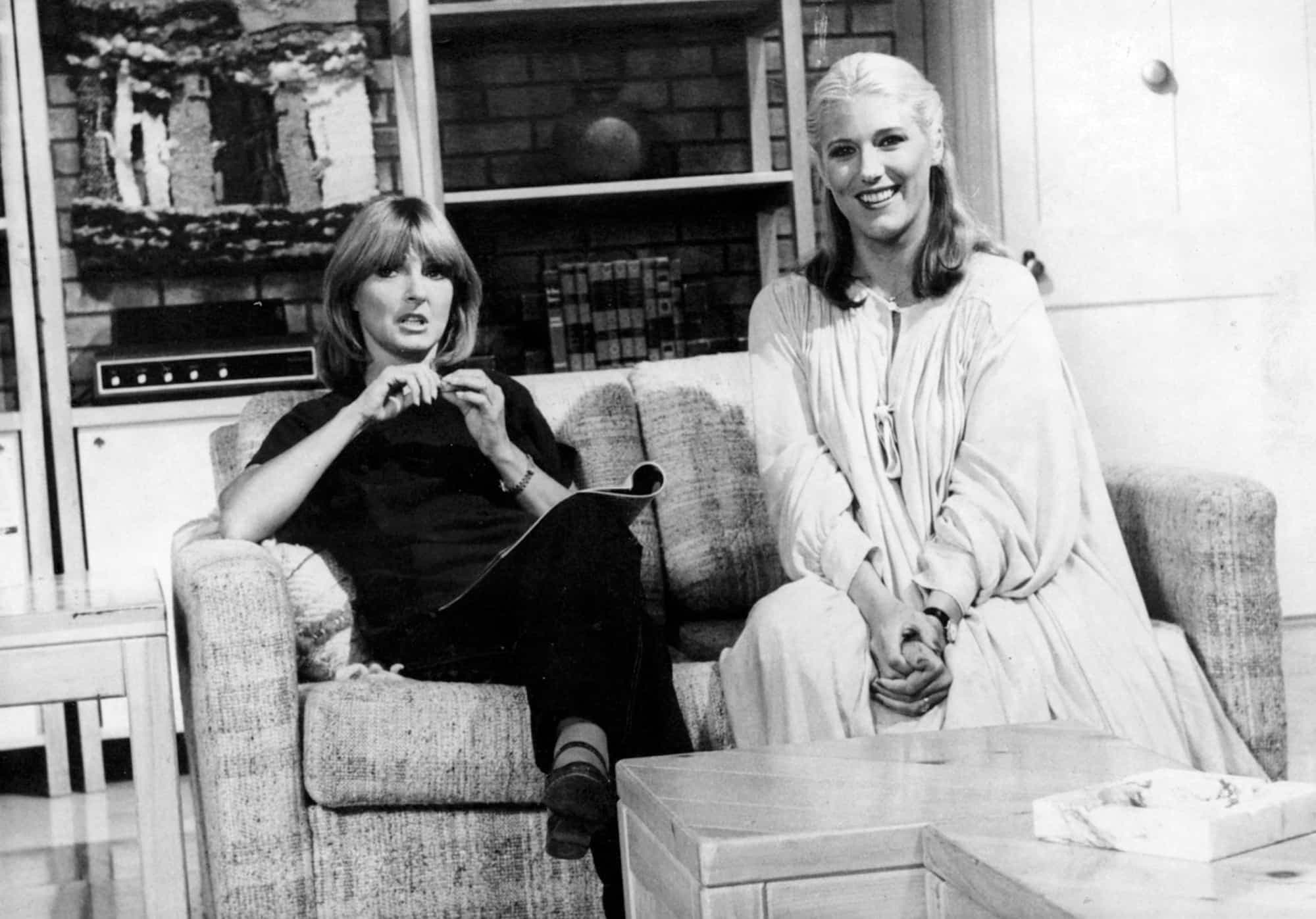 De 1977 à 1979, elle incarnait Julie Marelle dans la comédie Dominique, avec notre Dodo.
