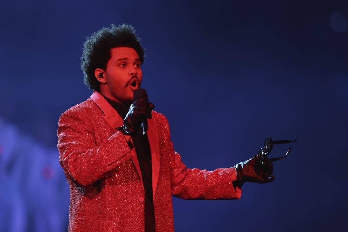 The Weeknd lors de son spectacle du Super Bowl de 2021 à Tampa, en Floride