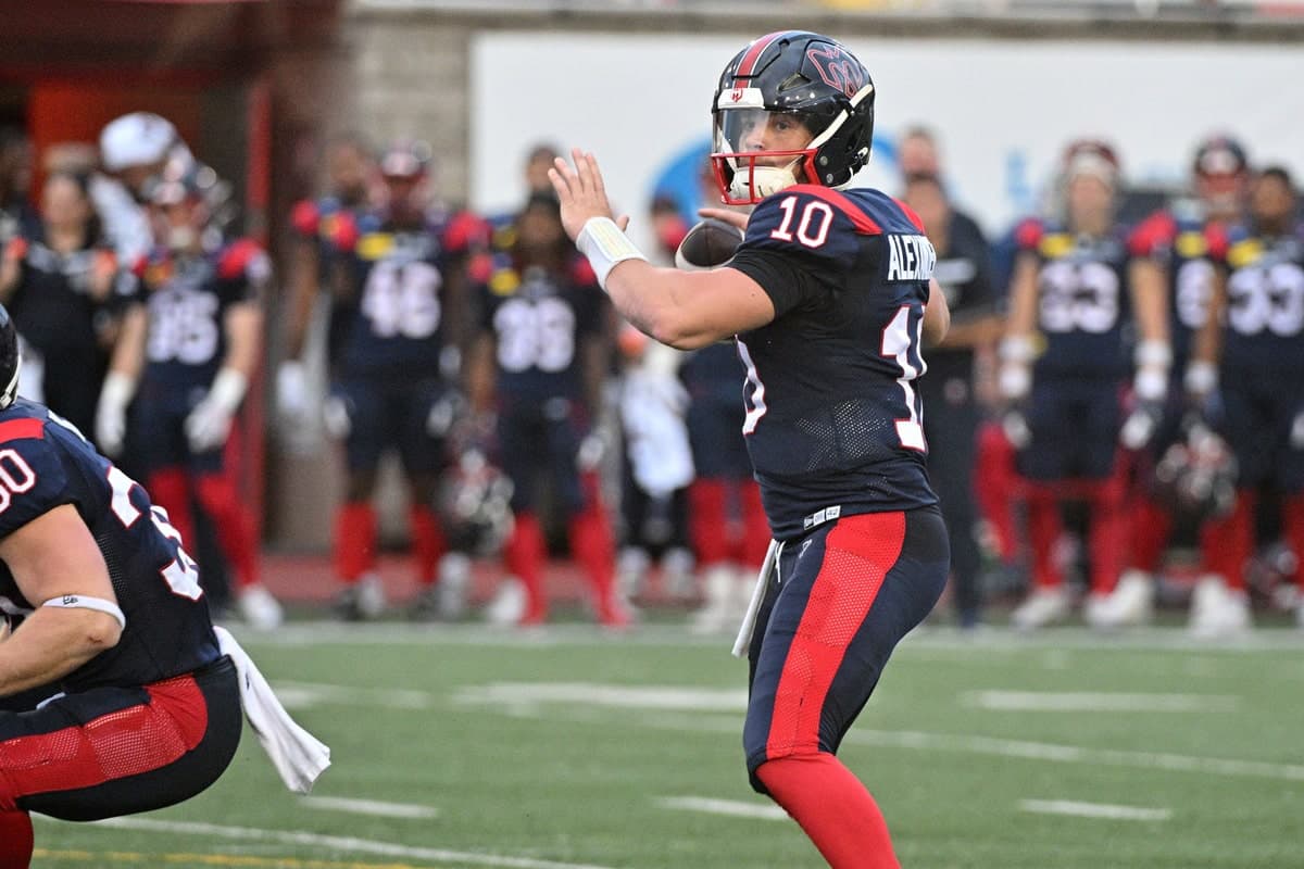 Davis Alexander s'est à nouveau blessé lors du match entre les Alouettes et les Argonauts de Toronto, le jeudi 17 juillet 2025, au stade Percival-Molson.