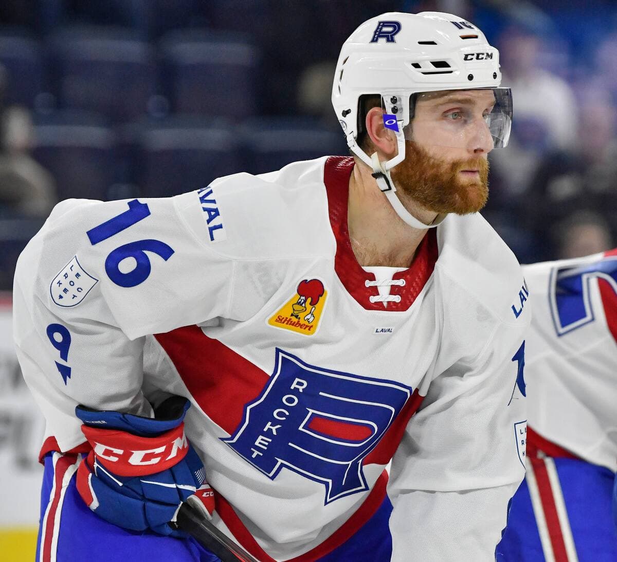 Karl Alzner dans l'uniforme du Rocket de Laval en 2018