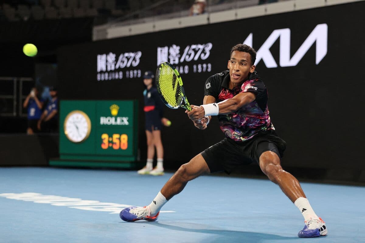 Félix Auger-Aliassime a dû trimer dur pour venir à bout de son ami et compatriote Vasek Pospisil.