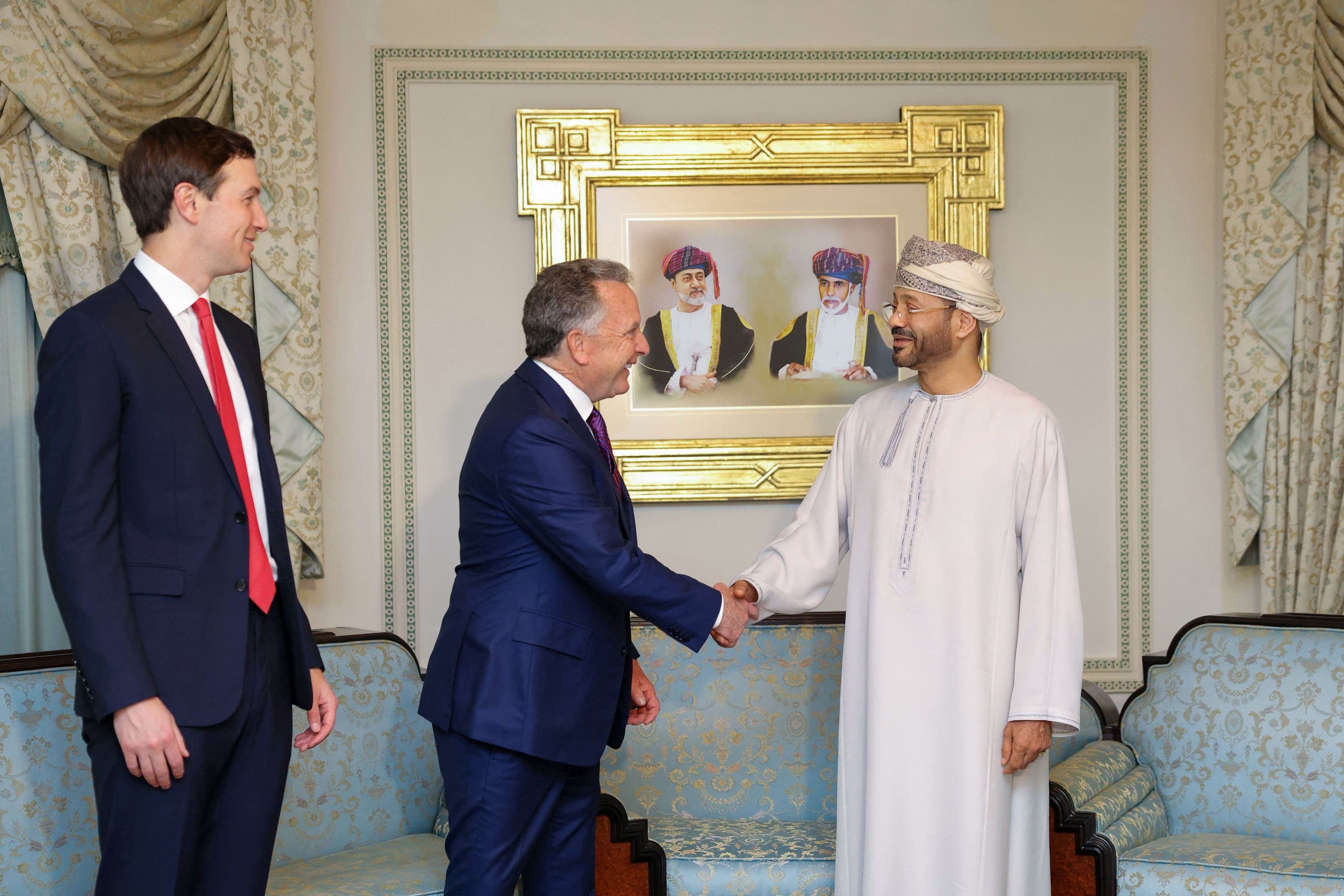 L'Iran et les États-Unis ont entamé des pourparlers le 6 février à Oman. Washington n'a pas exclu une action militaire contre son adversaire en cas d'échec de la diplomatie, tandis que la République islamique a promis de se défendre contre « toute demande excessive ». (Photo : Ministère des Affaires étrangères d'Oman / AFP)