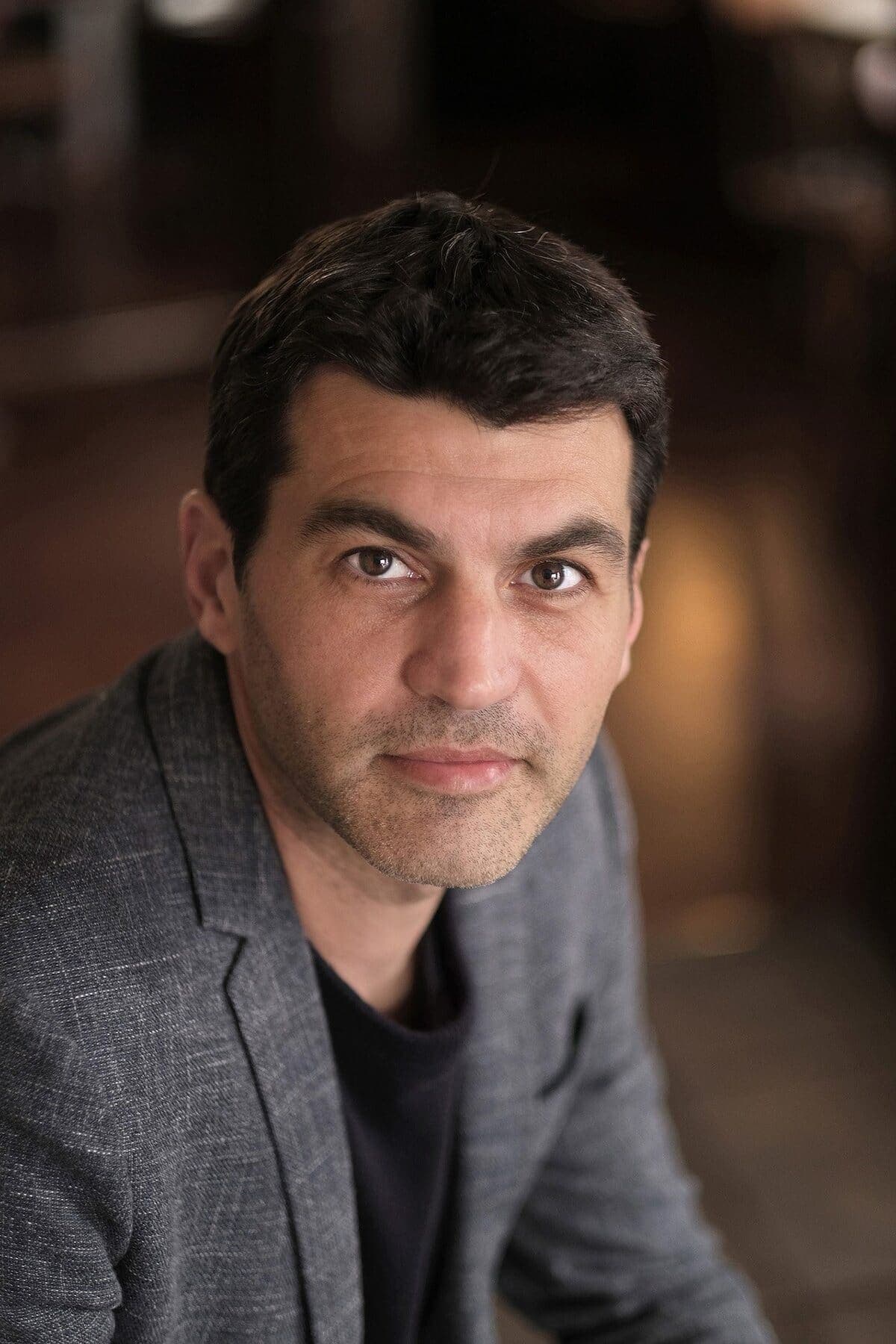 Pour écrire son nouveau suspense, Valentin Musso s’est documenté sur des thèmes qu’il ne connaissait pas du tout, comme la chasse et le survivalisme.