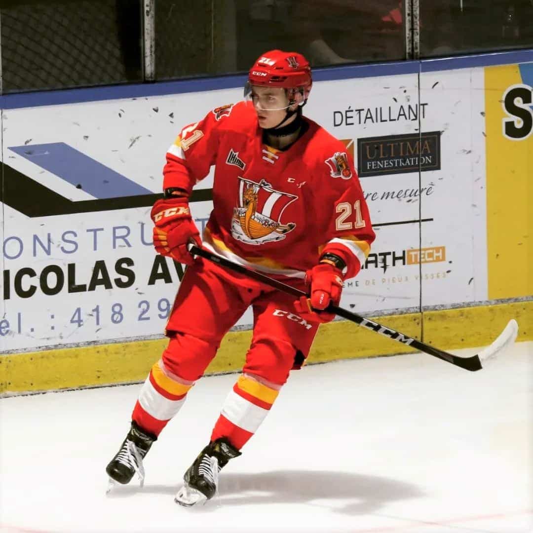 Le Letton Niks Fenenko a inscrit une nouvelle page dans l’histoire du Drakkar pour le plus grand nombre de points (5-32-37) récoltés par un défenseur recrue.