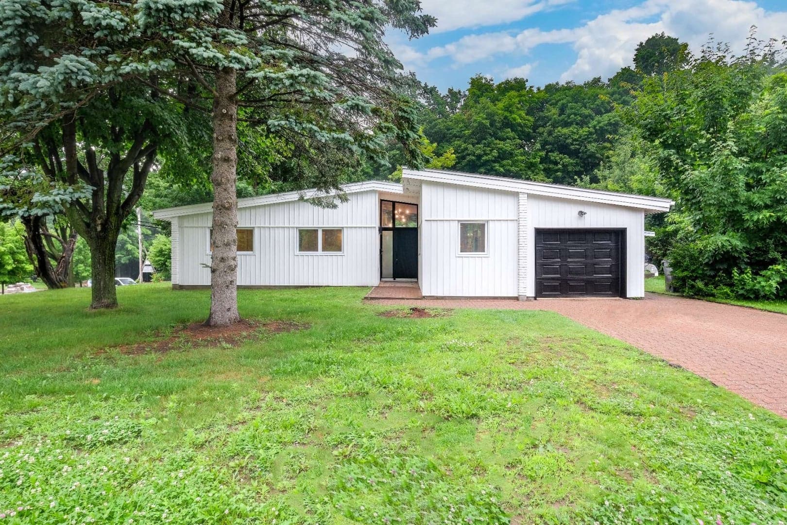 Courtoisie Alain Poirier, Re/Max
