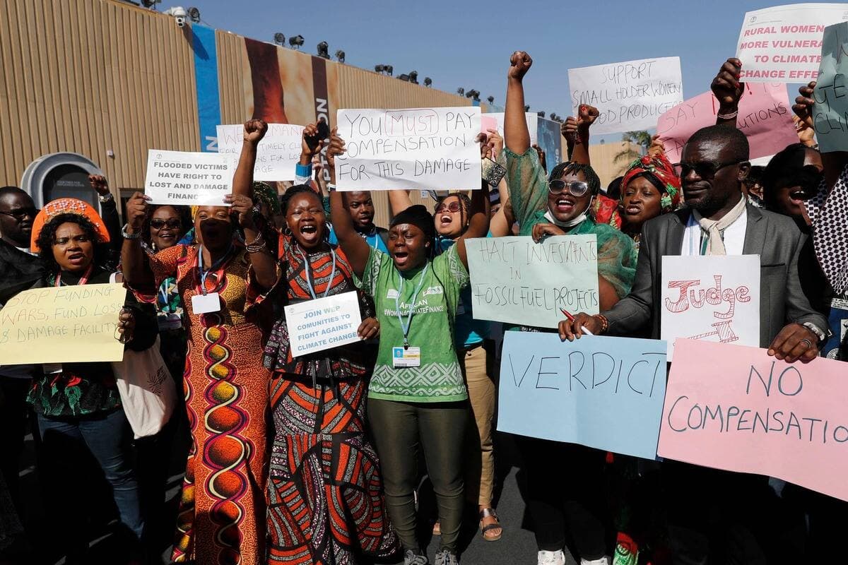 Des manifestants rassemblés le 9 novembre, à Charm el-Cheikh.